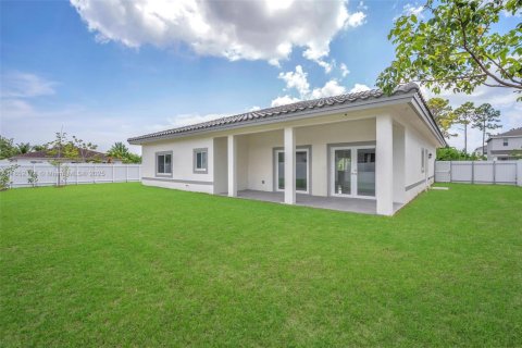 Купить виллу или дом в Хомстед, Флорида 4 спальни, 193.61м2, № 1958023 - фото 26