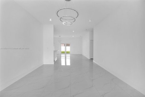 Купить виллу или дом в Хомстед, Флорида 4 спальни, 193.61м2, № 1958023 - фото 4