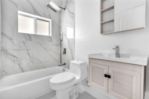 Купить виллу или дом в Хомстед, Флорида 4 спальни, 193.61м2, № 1958023 - фото 21