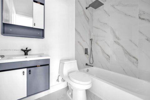 Купить виллу или дом в Хомстед, Флорида 4 спальни, 193.61м2, № 1958023 - фото 20