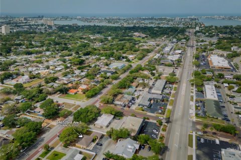 Commercial property in Saint Petersburg, Florida 148.64 sq.m. № 2210825 - photo 3