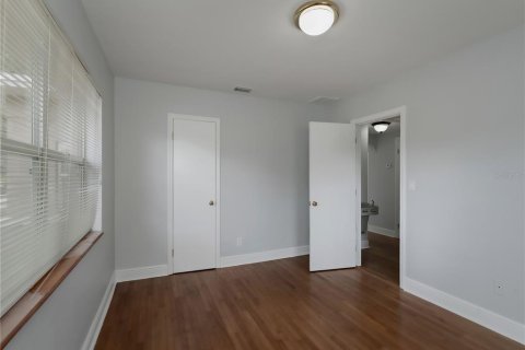Commercial property in Saint Petersburg, Florida 148.64 sq.m. № 2210825 - photo 28
