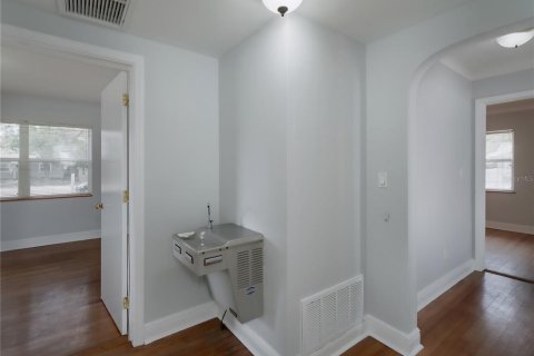 Commercial property in Saint Petersburg, Florida 148.64 sq.m. № 2210825 - photo 26