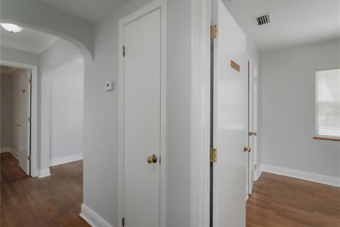 Commercial property in Saint Petersburg, Florida 148.64 sq.m. № 2210825 - photo 23