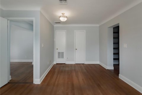 Commercial property in Saint Petersburg, Florida 148.64 sq.m. № 2210825 - photo 16