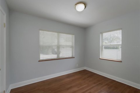 Commercial property in Saint Petersburg, Florida 148.64 sq.m. № 2210825 - photo 24