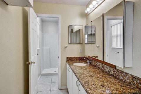 House in Kissimmee, Florida 4 bedrooms, 199.18 sq.m. № 1800621 - photo 17
