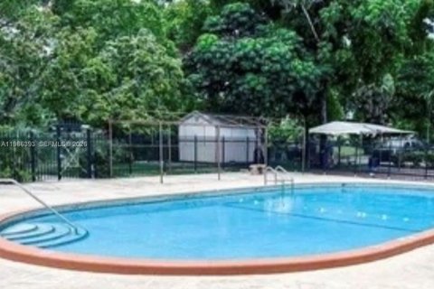 Condo in Lauderhill, Florida, 1 bedroom  № 2027921 - photo 20