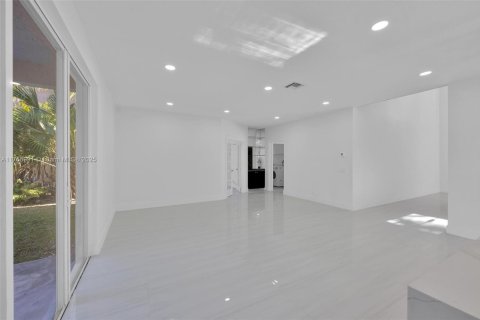 Casa en venta en Weston, Florida, 5 dormitorios, 259.94 m2 № 1728134 - foto 7
