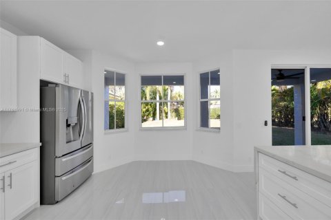 Casa en venta en Weston, Florida, 5 dormitorios, 259.94 m2 № 1728134 - foto 16