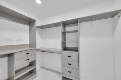Casa en venta en Weston, Florida, 5 dormitorios, 259.94 m2 № 1728134 - foto 30