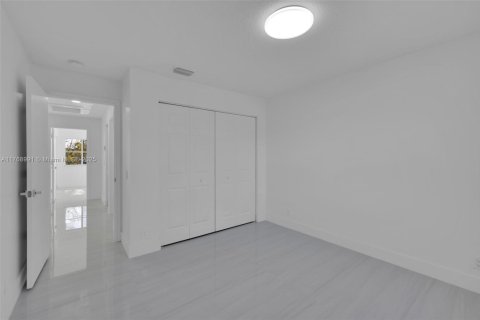 Casa en venta en Weston, Florida, 5 dormitorios, 259.94 m2 № 1728134 - foto 20