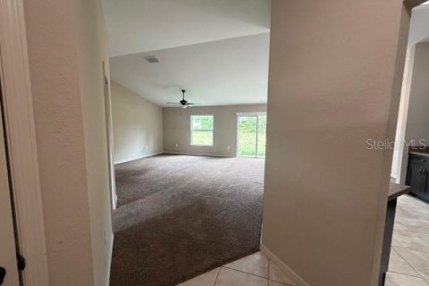 Villa ou maison à louer à Ocala, Floride: 4 chambres, 162.3 m2 № 2380426 - photo 3