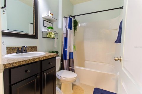 House in Riverview, Florida 3 bedrooms, 140.84 sq.m. № 1835050 - photo 20