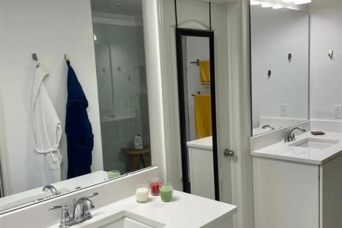Снять в аренду виллу или дом в Уинтер-Гарден, Флорида 4 спальни, 230.03м2, № 2432651 - фото 16