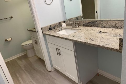 Condo in Saint Petersburg, Florida, 2 bedrooms  № 1910693 - photo 19