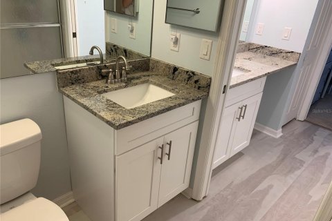 Condo in Saint Petersburg, Florida, 2 bedrooms  № 1910693 - photo 20