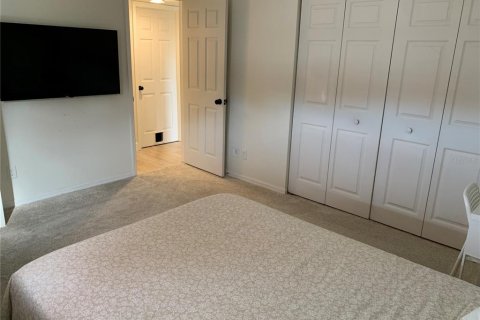Condo in Saint Petersburg, Florida, 2 bedrooms  № 1910693 - photo 14