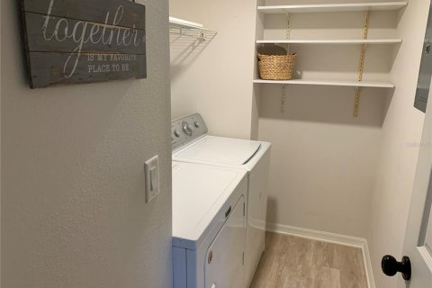Condo in Saint Petersburg, Florida, 2 bedrooms  № 1910693 - photo 26