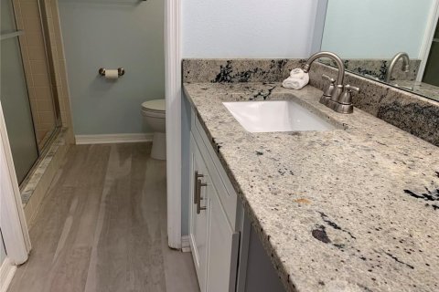 Condo in Saint Petersburg, Florida, 2 bedrooms  № 1910693 - photo 24
