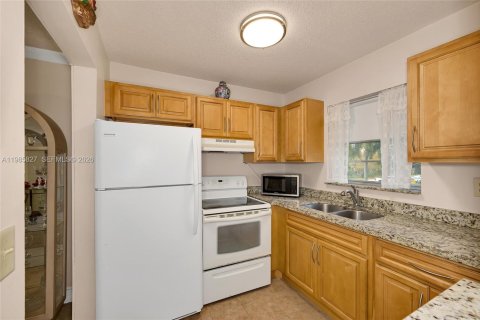 Condo in West Palm Beach, Florida, 1 bedroom  № 2046626 - photo 5