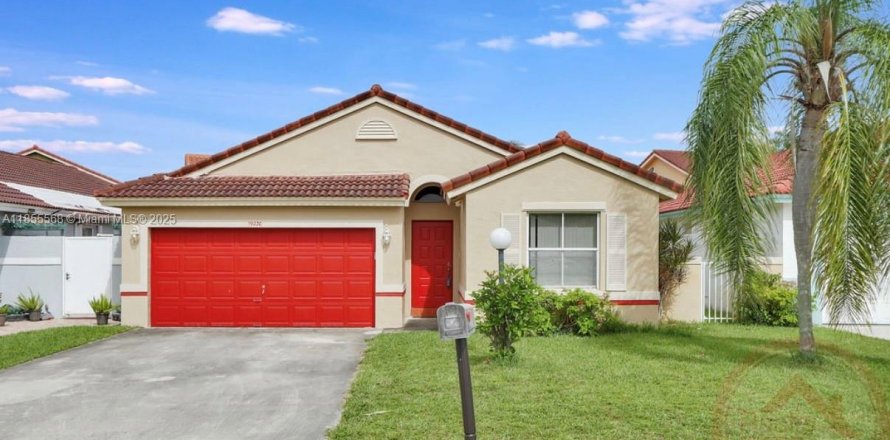 Villa ou maison à Miami Gardens, Floride 3 chambres, 134.71 m2 № 1880313