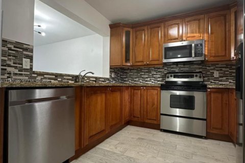 Copropriété à louer à Coral Springs, Floride: 2 chambres, 78.97 m2 № 2417780 - photo 5