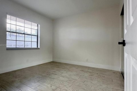 Copropriété à louer à Coral Springs, Floride: 2 chambres, 78.97 m2 № 2417780 - photo 8