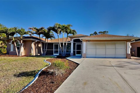 Casa en venta en Punta Gorda, Florida, 3 dormitorios, 192.03 m2 № 1810421 - foto 1