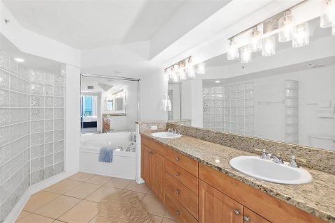 Condominio en venta en Daytona Beach Shores, Florida, 3 dormitorios, 192.49 m2 № 1831991 - foto 7