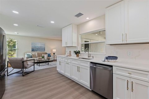 Casa en venta en Saint Petersburg, Florida, 3 dormitorios, 174.93 m2 № 2430478 - foto 14