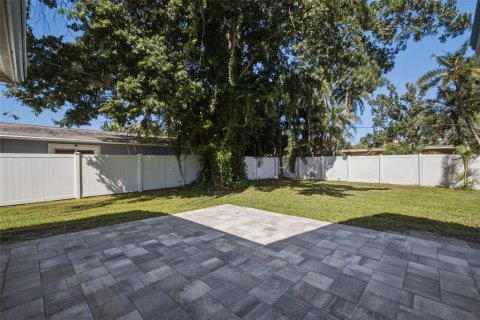 Casa en venta en Saint Petersburg, Florida, 3 dormitorios, 174.93 m2 № 2430478 - foto 30