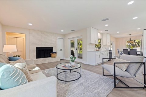 Casa en venta en Saint Petersburg, Florida, 3 dormitorios, 174.93 m2 № 2430478 - foto 6