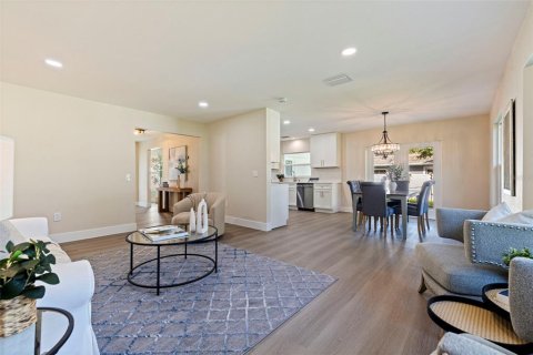 Casa en venta en Saint Petersburg, Florida, 3 dormitorios, 174.93 m2 № 2430478 - foto 19