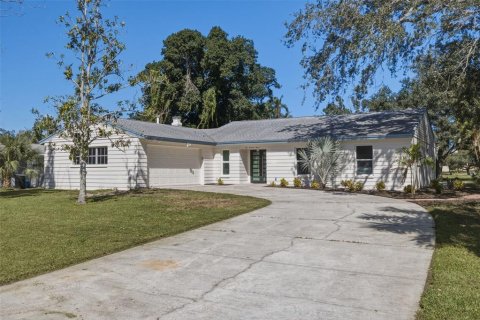 Casa en Saint Petersburg, Florida 3 dormitorios, 174.93 m2 № 2430478