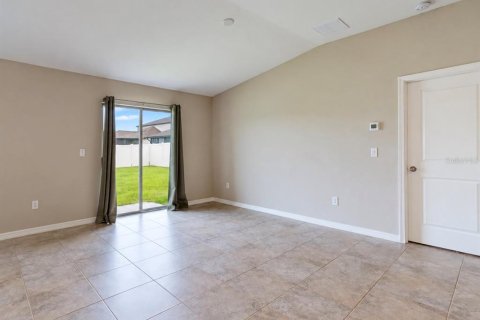 Villa ou maison à louer à Apollo Beach, Floride: 3 chambres, 145.02 m2 № 2389106 - photo 22