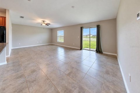 Villa ou maison à louer à Apollo Beach, Floride: 3 chambres, 145.02 m2 № 2389106 - photo 21