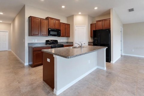 Villa ou maison à louer à Apollo Beach, Floride: 3 chambres, 145.02 m2 № 2389106 - photo 8