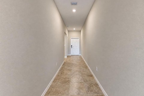 Villa ou maison à louer à Apollo Beach, Floride: 3 chambres, 145.02 m2 № 2389106 - photo 5