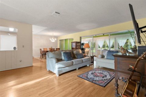 Villa ou maison à vendre à Orlando, Floride: 2 chambres, 135.82 m2 № 2400239 - photo 4