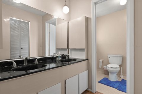 Villa ou maison à vendre à Orlando, Floride: 2 chambres, 135.82 m2 № 2400239 - photo 12