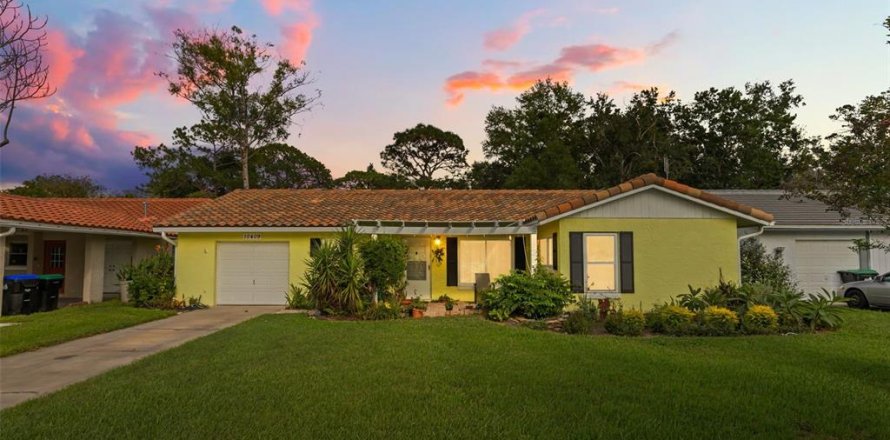 Villa ou maison à Orlando, Floride 2 chambres, 135.82 m2 № 2400239