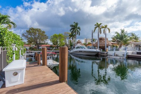 Villa ou maison à vendre à North Miami, Floride: 3 chambres, 183.95 m2 № 1920045 - photo 28