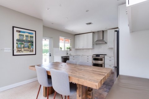 Villa ou maison à vendre à North Miami, Floride: 3 chambres, 183.95 m2 № 1920045 - photo 7