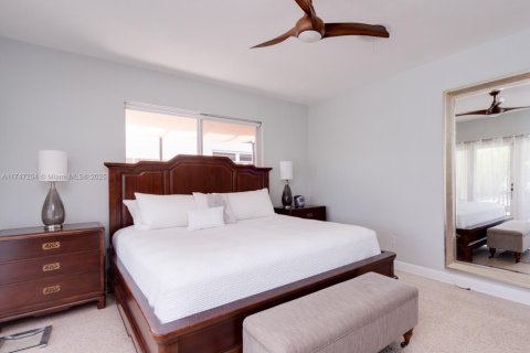 Villa ou maison à vendre à North Miami, Floride: 3 chambres, 183.95 m2 № 1920045 - photo 14