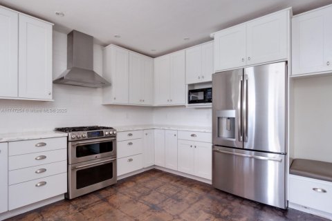 Villa ou maison à vendre à North Miami, Floride: 3 chambres, 183.95 m2 № 1920045 - photo 6