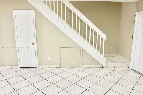 Townhouse in Pembroke Pines, Florida 2 bedrooms, 117.06 sq.m. № 1964275 - photo 20