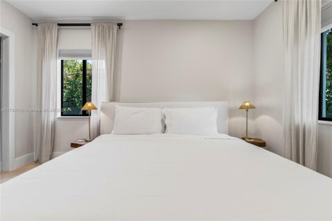 Casa en alquiler en Miami, Florida, 2 dormitorios, 163.51 m2 № 2060079 - foto 8