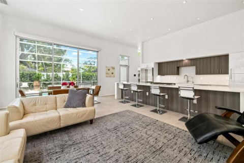House in Sarasota, Florida 3 bedrooms, 178.37 sq.m. № 1821423 - photo 9