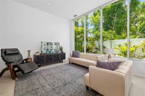 House in Sarasota, Florida 3 bedrooms, 178.37 sq.m. № 1821423 - photo 20